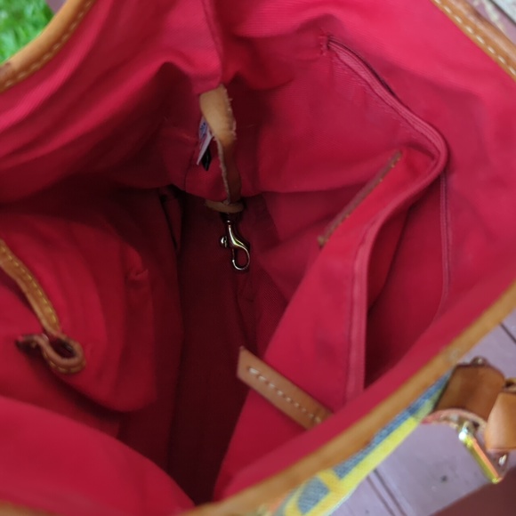 COPY - Dooney and Bourke picnic theme purse - Picture 5 of 8